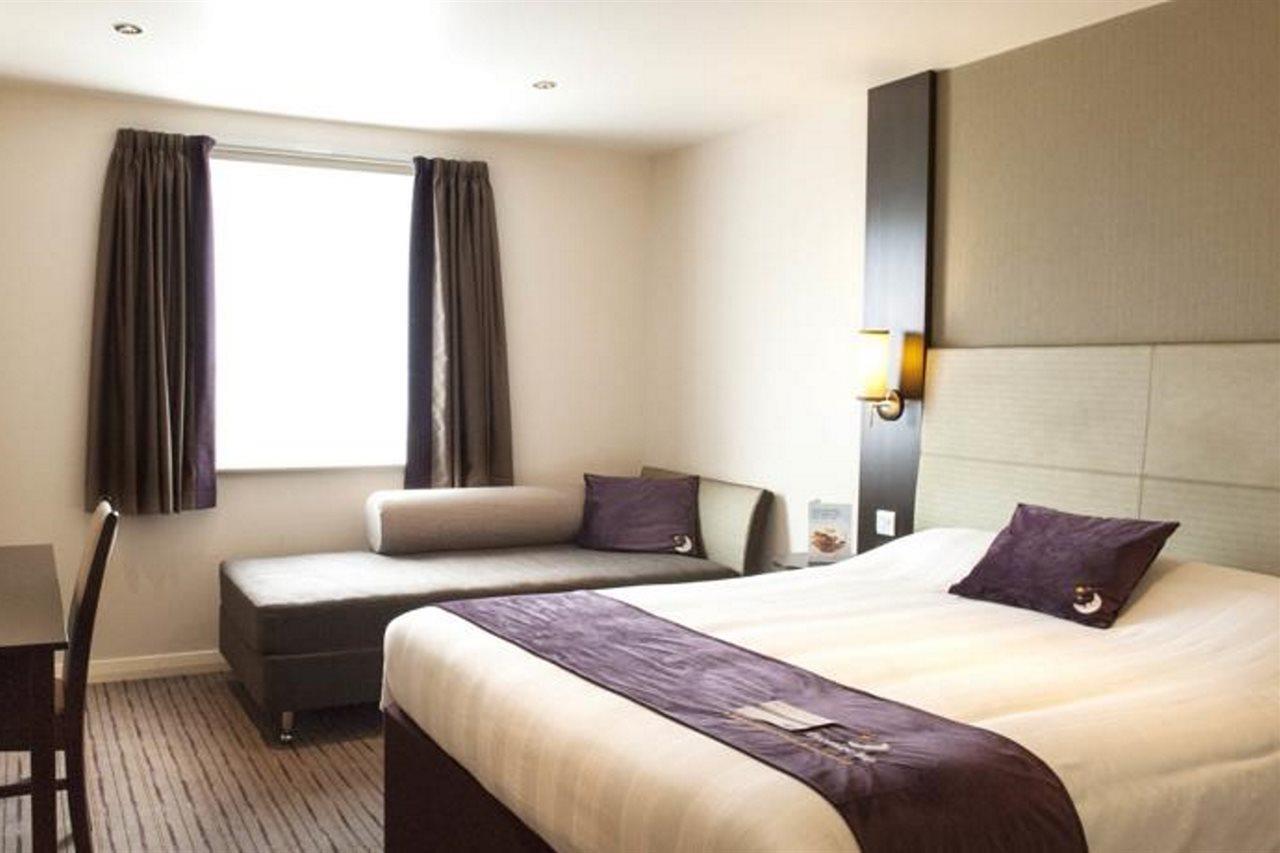 Premier Inn Milton Keynes South 외부 사진